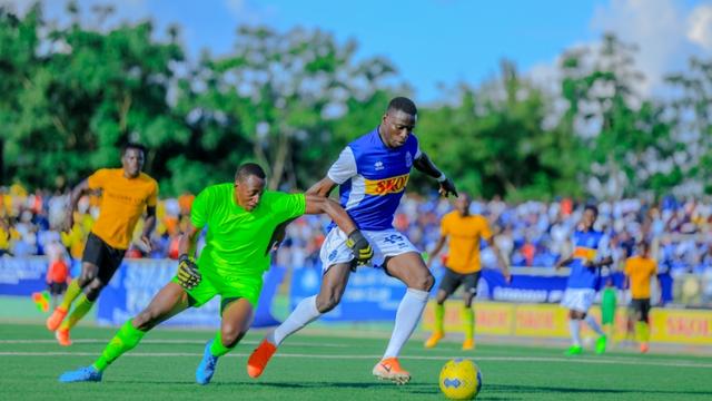 布伦特福德门将神勇,高接抵挡力保城门